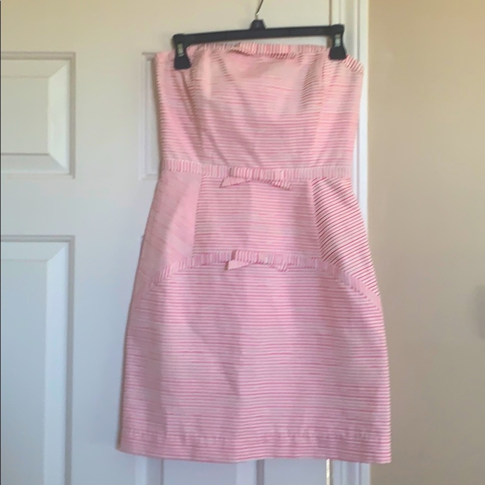 Woman’s Vineyard Vines pink and white dress
